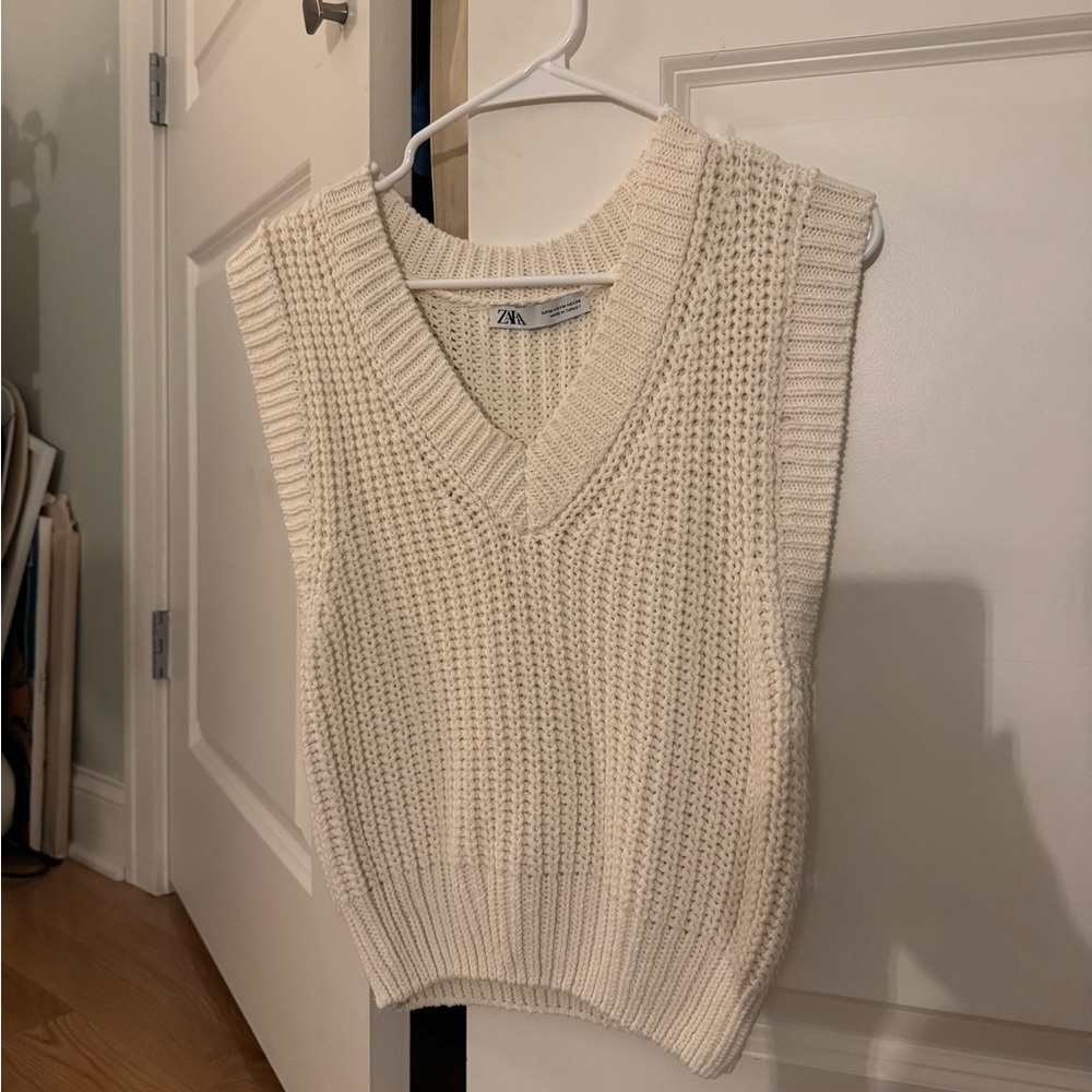 Zara Off-White V-Neck Sweater Vest